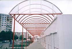 Zadaszenie ciągu dla pieszych