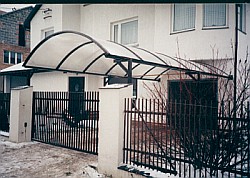 Zadaszenie dojazdu do garażu