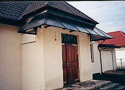 Zadaszenie dojazdu do garażu