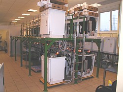 Wielogniazdowe stanowisko do testowania urz‘dzeń